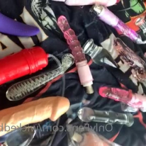 Video by bettyclark published on June 14,2023 00:28:00 - BestThots