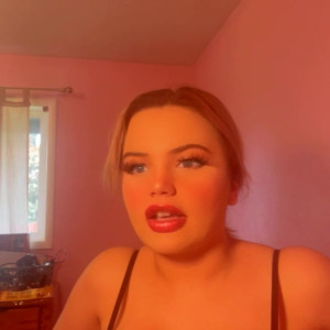 Video by barbiedollchloe published on May 24,2023 10:11:00 - BestThots