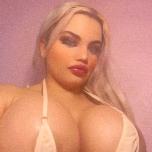 Video by barbiedollchloe published on April 13,2023 16:07:00 - BestThots
