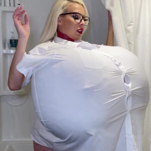 Video by thebustysasha published on April 15,2023 17:33:00 - BestThots