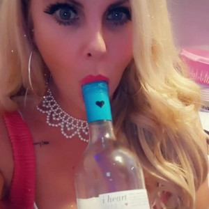 Video by jamieleepinkymummy published on March 3,2023 06:39:00 - BestThots