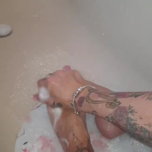 Video by jamieleepinkymummy published on May 1,2023 07:12:00 - BestThots