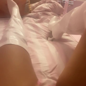 Video by jamieleepinkymummy published on June 12,2023 07:27:00 - BestThots