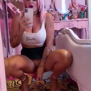Video by jamieleepinkymummy published on March 17,2023 02:34:00 - BestThots