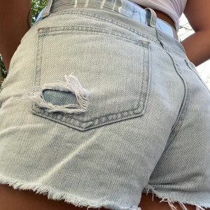 Video by cherrykisses420 published on March 2,2023 13:51:00 - BestThots