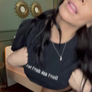 Video by beabeatrice published on March 28,2023 20:03:00 - BestThots