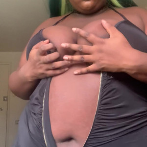 Video by phat_ass_phoebe published on March 25,2023 23:39:00 - BestThots