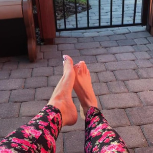 Video by beautyandherfeetz published on March 5,2023 17:41:00 - BestThots