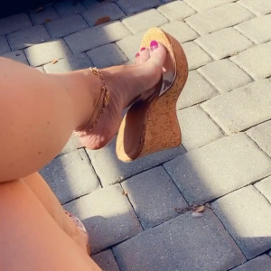 Video by beautyandherfeetz published on April 19,2023 13:24:00 - BestThots