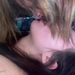 Video by xabbyrossx published on May 25,2023 09:49:00 - BestThots
