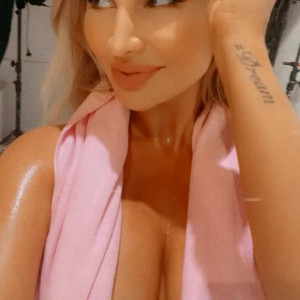 rosannaarkle #5692580
