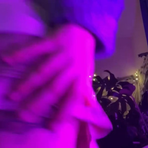 Video by lilc0smic published on April 14,2023 00:36:00 - BestThots