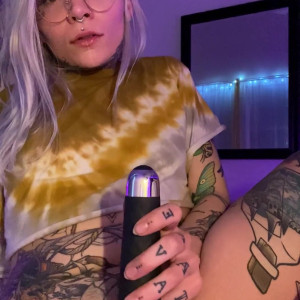 Video by sunnyhues published on April 12,2023 01:52:00 - BestThots