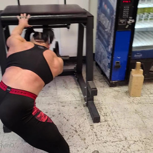 Video by musclegeisha published on April 25,2023 09:27:00 - BestThots