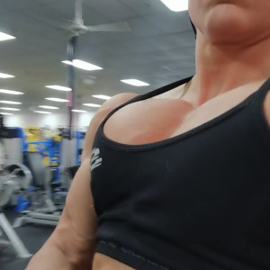 Video by musclegeisha published on June 14,2023 16:11:00 - BestThots