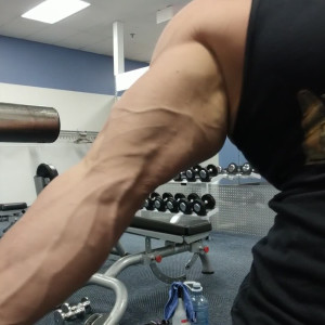 Video by musclegeisha published on April 25,2023 17:03:00 - BestThots