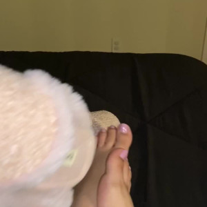 Video by kamixfeet published on August 19,2023 10:13:00 - BestThots