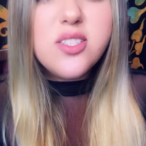 Video by goddessmiia published on April 7,2023 22:42:00 - BestThots