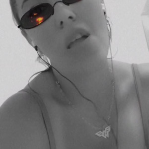Video by meninaveneno75 published on May 30,2023 16:01:00 - BestThots