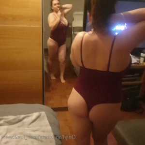 Video by irose_luv2twerk published on May 29,2023 22:01:00 - BestThots
