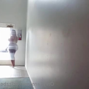 Video by mizzbeethebody published on April 18,2023 22:01:00 - BestThots