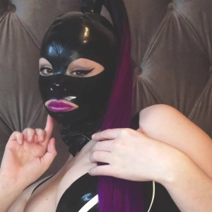 Video by latex_kitty published on May 16,2023 05:24:00 - BestThots