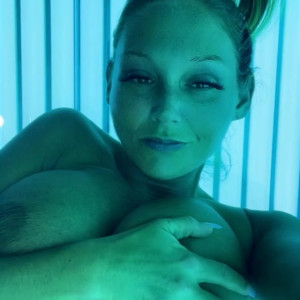 Video by michelle1981_milf published on June 18,2023 09:05:00 - BestThots