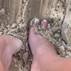 Video by mpwebmodel published on August 7,2023 06:35:00 - BestThots