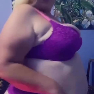 Video by sweetcherrybbw published on August 18,2023 05:36:20 - BestThots