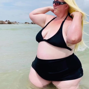 Video by sweetcherrybbw published on August 18,2023 02:57:06 - BestThots
