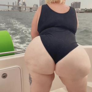 Video by sweetcherrybbw published on July 3,2023 23:54:00 - BestThots