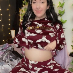 Video by valerievampyr published on May 29,2023 23:35:00 - BestThots