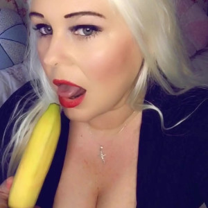 Video by maturesecrets published on May 18,2023 09:43:00 - BestThots