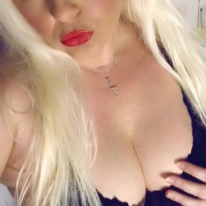 Video by maturesecrets published on April 22,2023 16:44:00 - BestThots