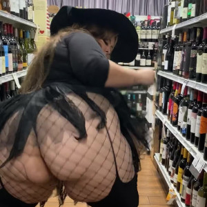Video by fatassgoddess published on March 17,2023 02:13:00 - BestThots