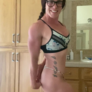 Video by musclemama1113 published on March 22,2023 22:18:00 - BestThots