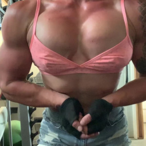Video by musclemama1113 published on June 19,2023 08:20:00 - BestThots