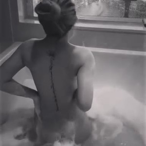 Video by models101 published on August 24,2023 10:32:00 - BestThots