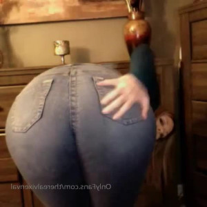 Video by therealvixenval published on March 26,2023 04:05:00 - BestThots