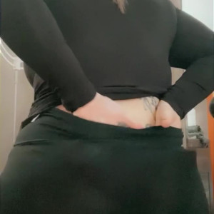 Video by therealvixenval published on March 28,2023 21:05:00 - BestThots