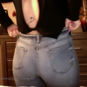 Video by therealvixenval published on April 3,2023 18:33:00 - BestThots
