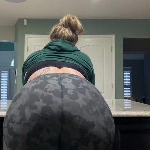 Video by therealvixenval published on March 3,2023 19:12:00 - BestThots
